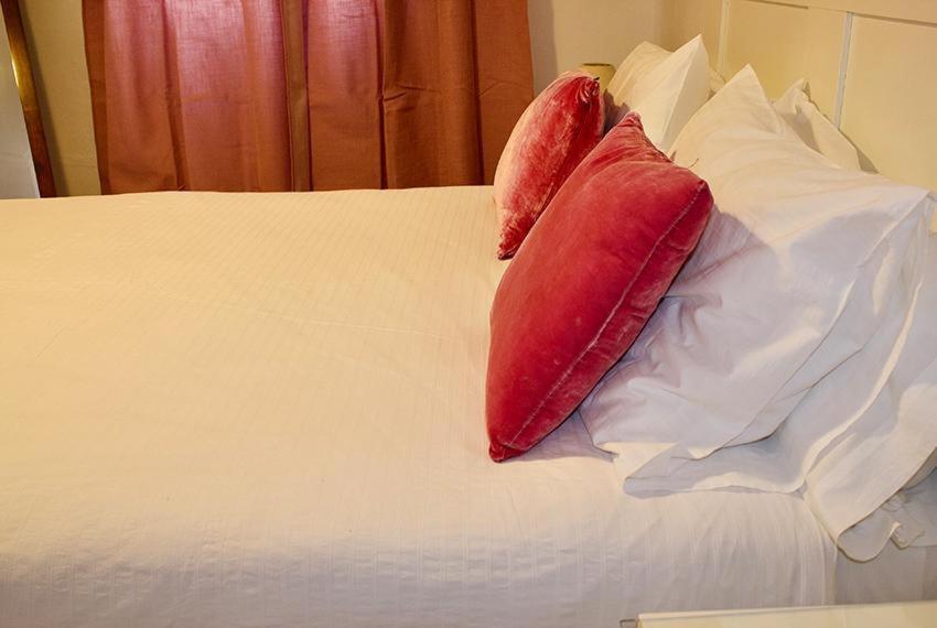 Hostal Extramuros โกนิล เด ลาฟรอนเตรา ภายนอก รูปภาพ