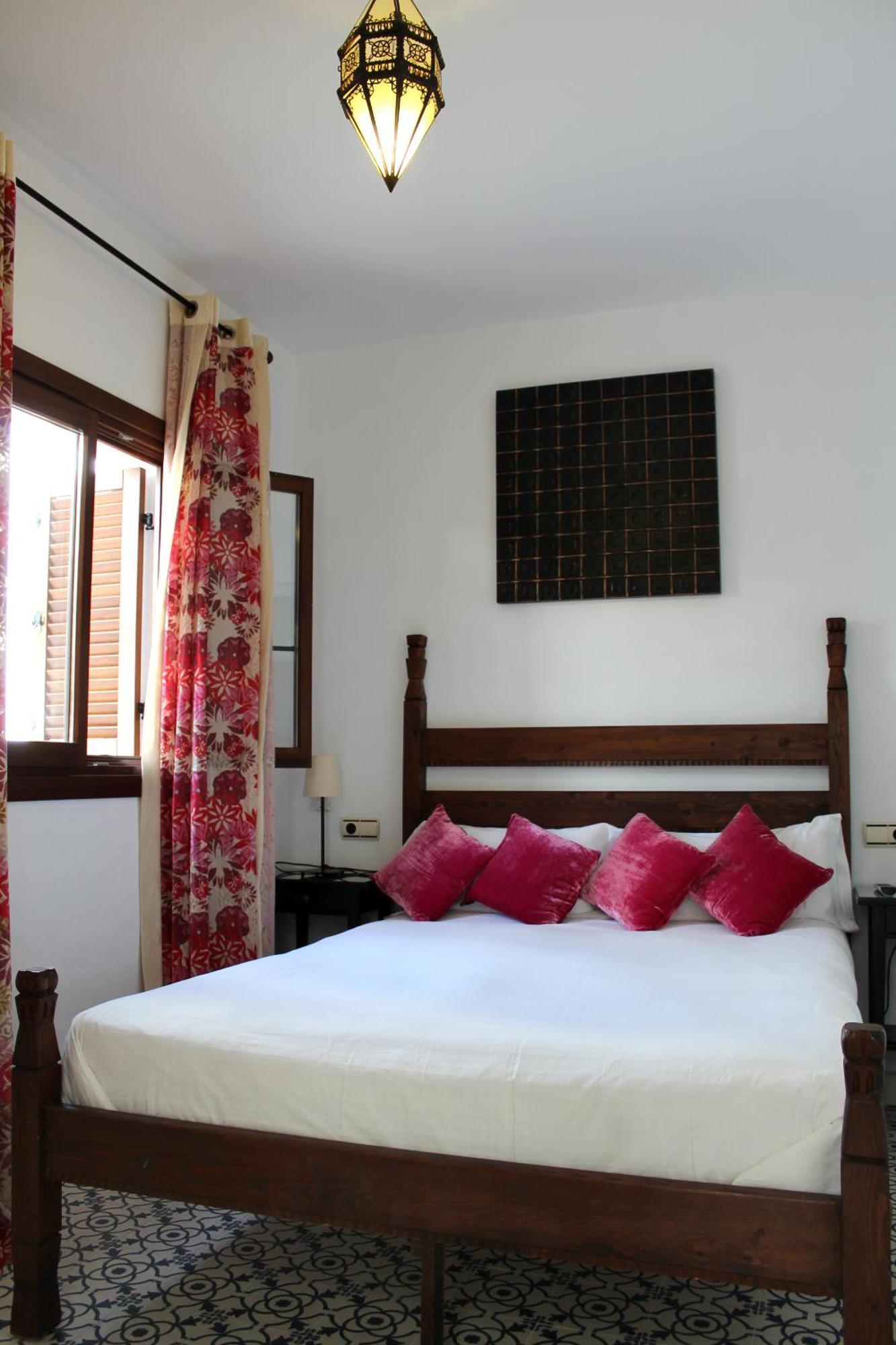 Hostal Extramuros โกนิล เด ลาฟรอนเตรา ภายนอก รูปภาพ