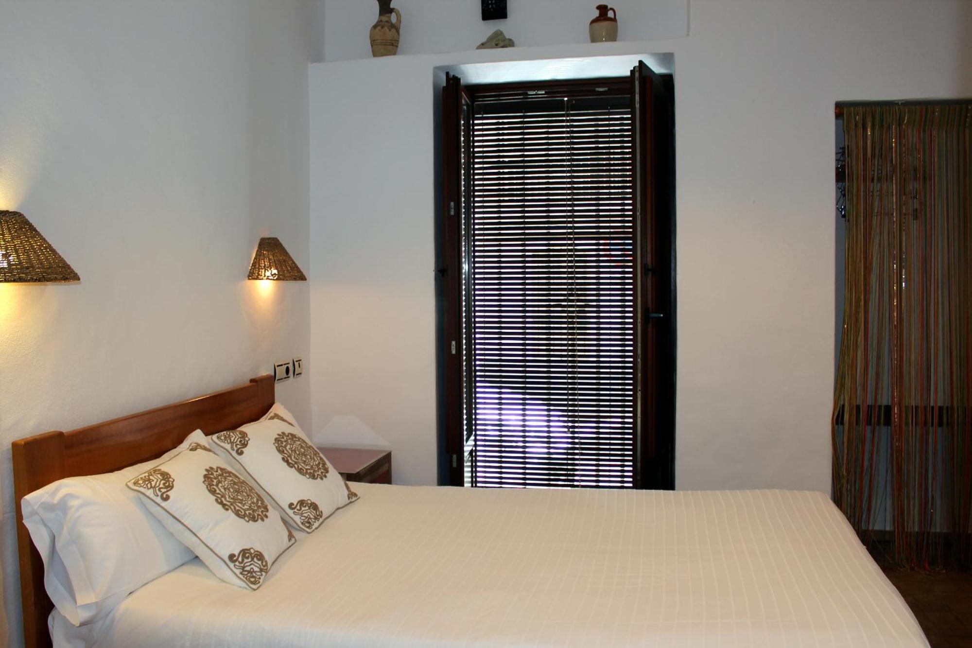 Hostal Extramuros โกนิล เด ลาฟรอนเตรา ภายนอก รูปภาพ