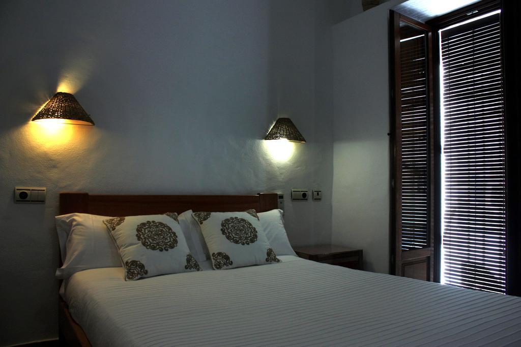 Hostal Extramuros โกนิล เด ลาฟรอนเตรา ภายนอก รูปภาพ