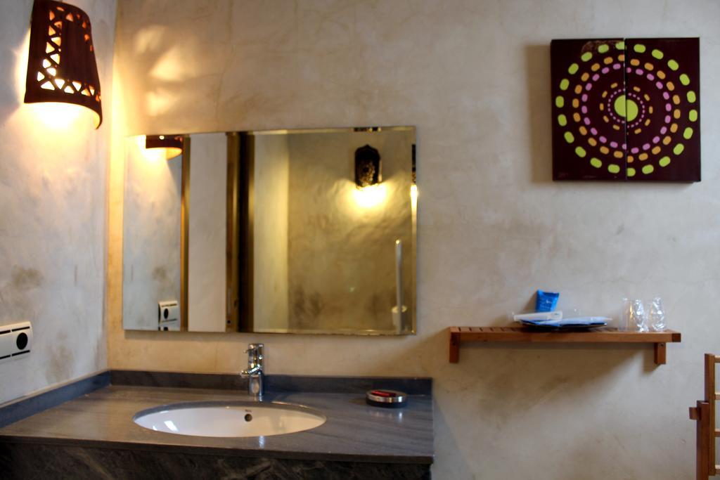 Hostal Extramuros โกนิล เด ลาฟรอนเตรา ภายนอก รูปภาพ